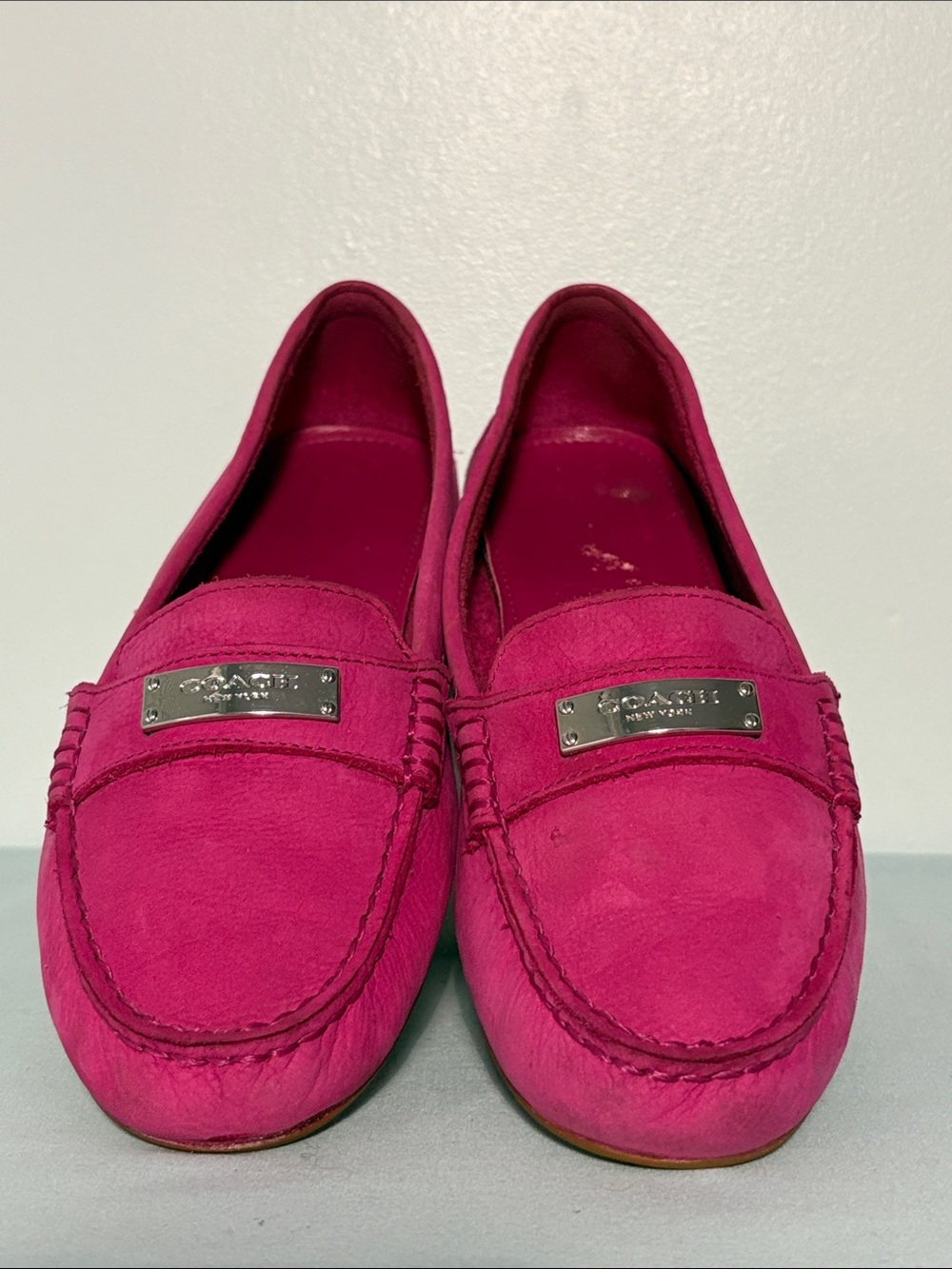 Coach Fredrica Fuchsia Slip-On Loafers Driving Moccasin/Coach Logo Bar. Size-8